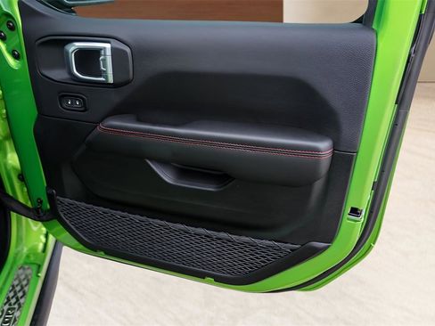 Used 2025 Jeep Gladiator Rubicon image 27