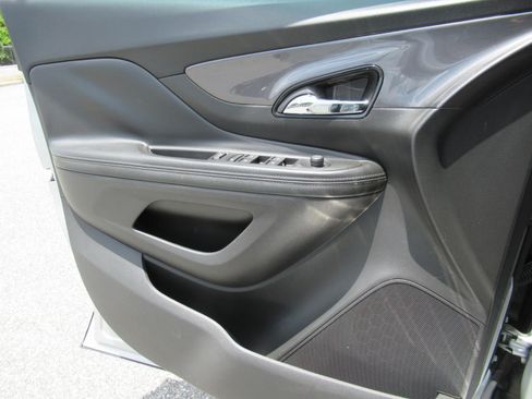 Used 2019 Buick Encore Preferred FWD image 19