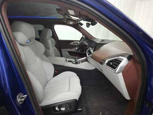 Used 2024 BMW XM AWD/4WD image 8