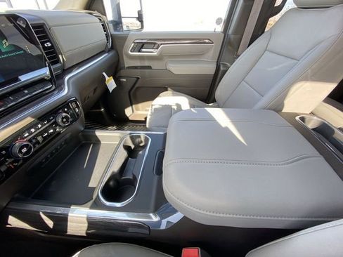 New 2026 Chevrolet Silverado 2500 LTZ w/ LTZ Premium Package AWD/4WD image 21
