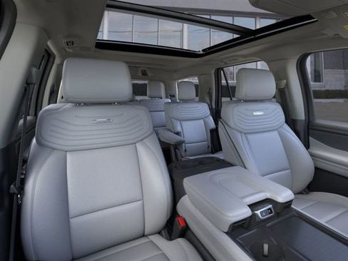 New 2025 Ford Expedition Platinum w/ Platinum Ultimate Package image 10