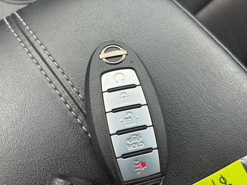 Used 2025 Nissan Altima 2.5 SV FWD image 21