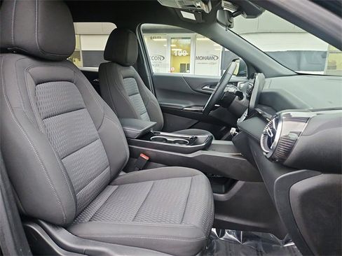 Used 2025 Chevrolet Equinox LT image 27