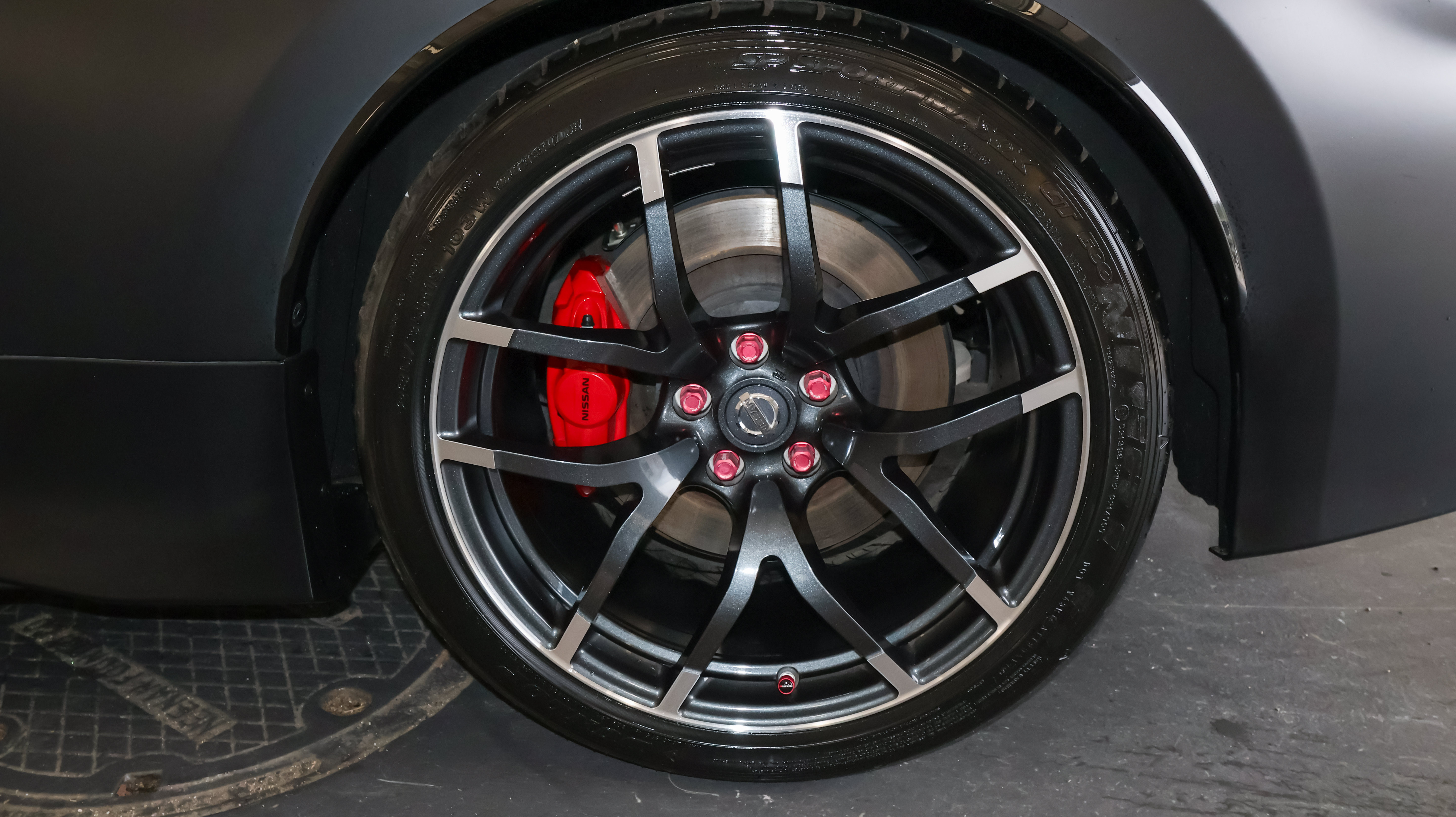 Used 2020 Nissan 370Z NISMO RWD image 32