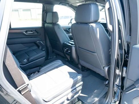 Used 2025 GMC Yukon Denali AWD/4WD image 41