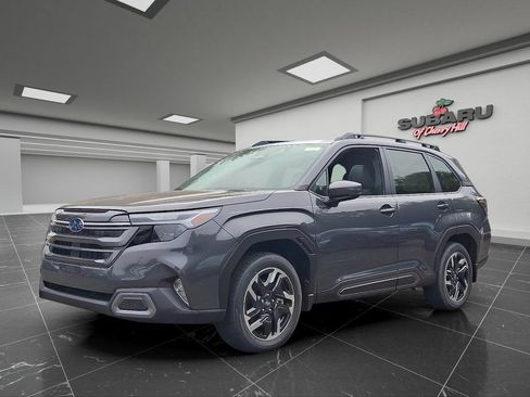 Used 2025 Subaru Forester Limited AWD/4WD image 2