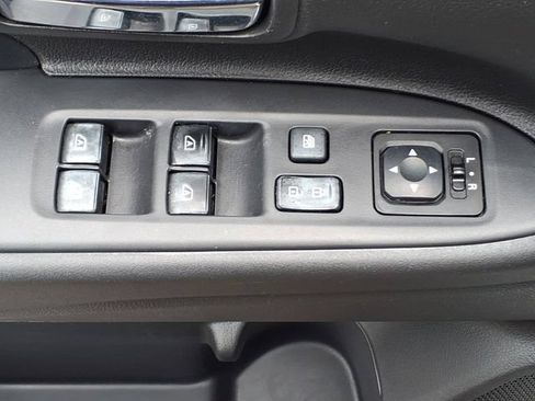 Used 2020 Mitsubishi Outlander AWD image 27