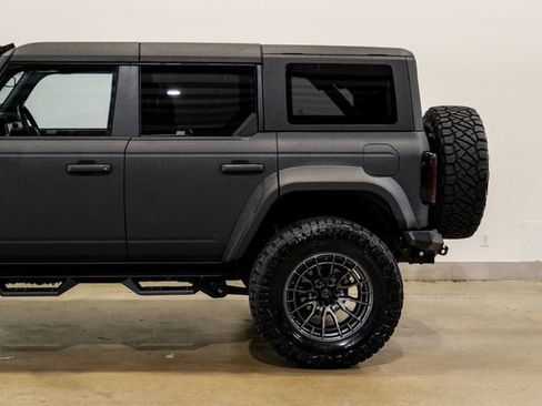 Used 2025 Ford Bronco Badlands image 44