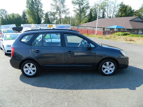 Used 2008 Kia Rondo LX w/ Convenience Pkg image 9