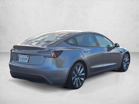 Used 2025 Tesla Model 3 Long Range image 5