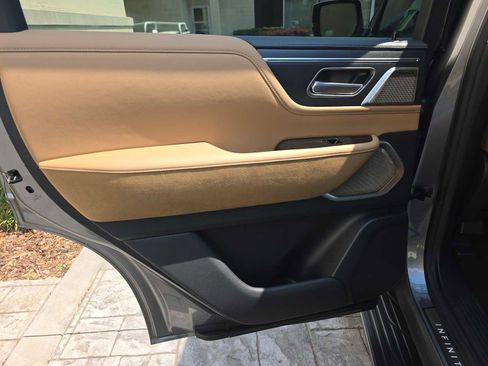 Certified 2025 INFINITI QX80 Sensory image 11