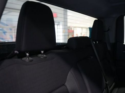 Used 2025 GMC Sierra 1500 Elevation w/ LPO, Elevation Black Package image 17