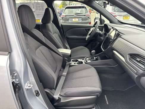 Used 2025 Subaru Forester Premium AWD/4WD image 9