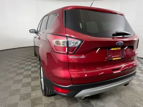 Used 2017 Ford Escape SE FWD image 6