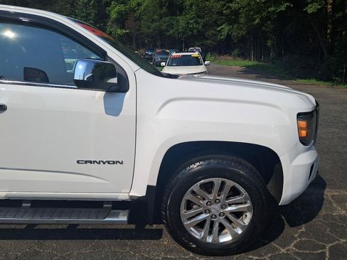 Used 2016 GMC Canyon SLT w/ Driver Alert Package AWD/4WD image 10