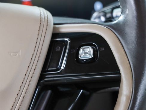 Used 2020 Lincoln Aviator Reserve w/ Equipment Group 202A image 14