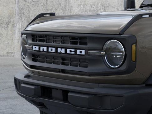 New 2025 Ford Bronco Base image 19