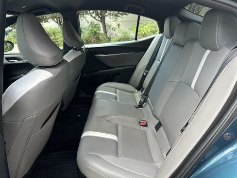 Used 2025 Toyota Camry SE FWD image 28