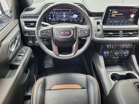 Used 2024 GMC Yukon AT4 w/ Technology Package image 16