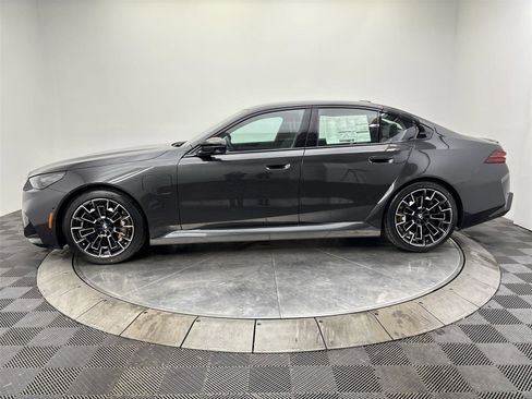 New 2026 BMW M5 image 16