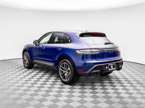 Certified 2025 Porsche Macan Turbo image 3