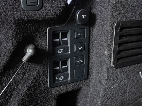 Used 2018 Land Rover Discovery HSE Luxury image 24