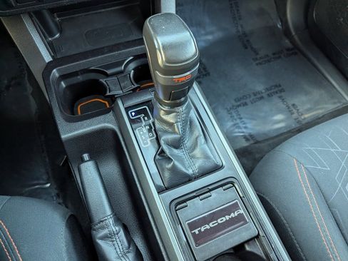 Used 2016 Toyota Tacoma TRD Off-Road image 18