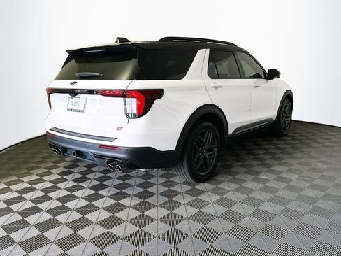 Used 2025 Ford Explorer ST RWD image 8