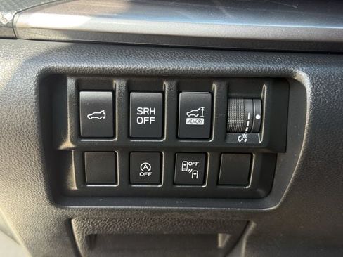 Used 2023 Subaru Forester Premium AWD/4WD image 24