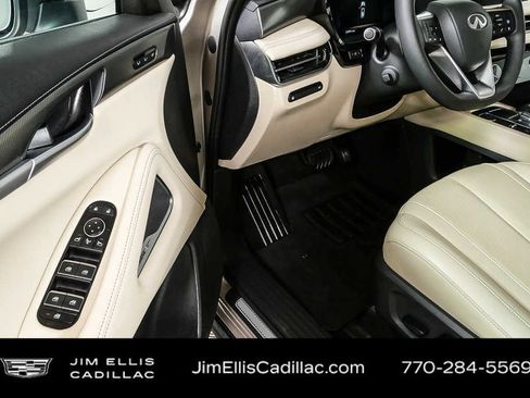Used 2025 INFINITI QX60 Luxe FWD image 8