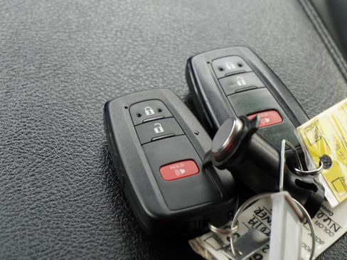 Used 2022 Toyota 4Runner Limited image 19