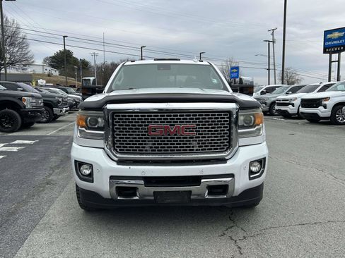 Used 2016 GMC Sierra 3500 Denali w/ Duramax Plus Package image 8