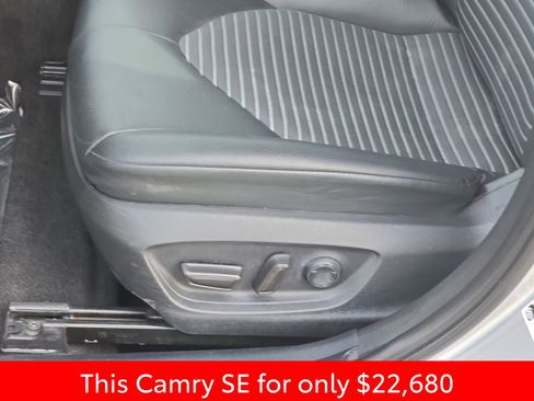 Used 2023 Toyota Camry SE image 37