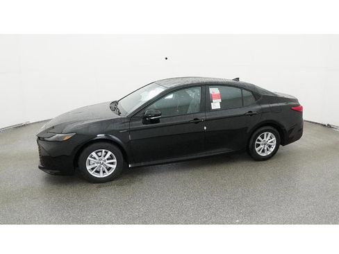 New 2026 Toyota Camry LE image 2