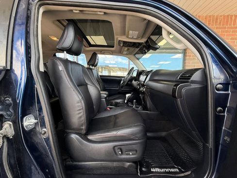 Used 2020 Toyota 4Runner TRD Off-Road Premium w/ TRD Performance Package AWD/4WD image 11