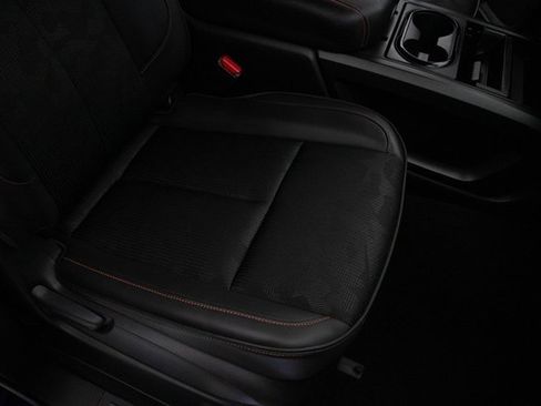 Used 2024 Nissan Titan PRO-4X w/ Off Road Protection Package image 17