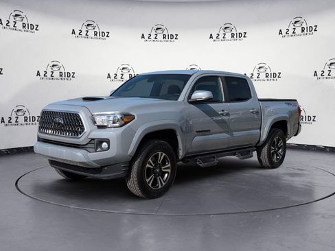 Used 2019 Toyota Tacoma TRD Sport AWD/4WD image 3