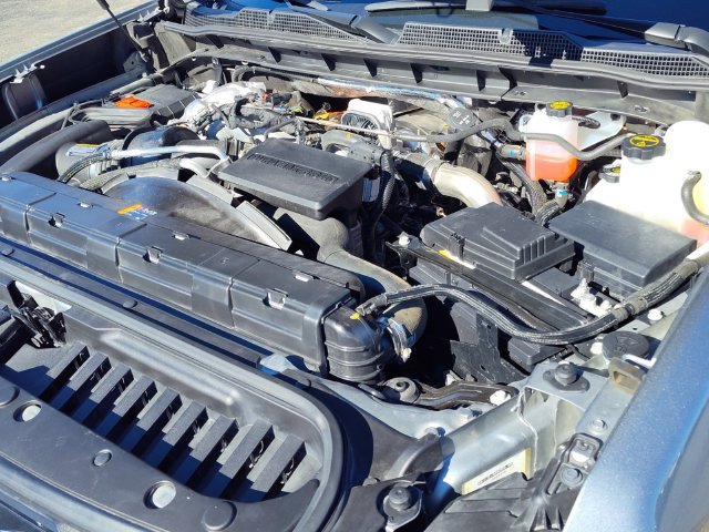 Used 2025 Chevrolet Silverado 2500 LT w/ Convenience Package AWD/4WD image 11