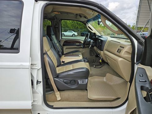 Used 2005 Ford Excursion Eddie Bauer image 9