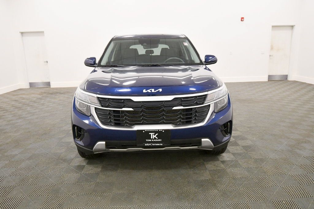 Used 2026 Kia Seltos LX AWD/4WD image 11
