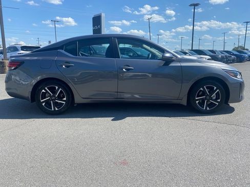 Used 2025 Nissan Sentra SV w/ All-Weather Package FWD image 8