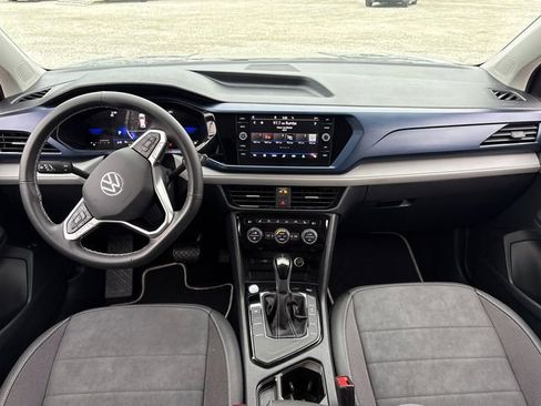 Used 2024 Volkswagen Taos SE image 20