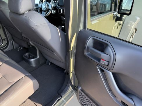 Used 2015 Jeep Wrangler Unlimited Sport w/ Quick Order Package 24S AWD/4WD image 10
