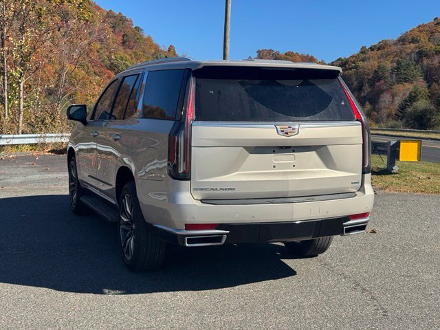 Used 2021 Cadillac Escalade Premium Luxury w/ Performance Package AWD/4WD image 5