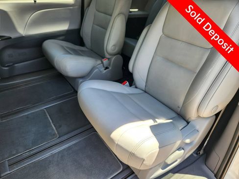 Used 2020 Toyota Sienna XLE w/ XLE Navigation Package AWD/4WD image 15