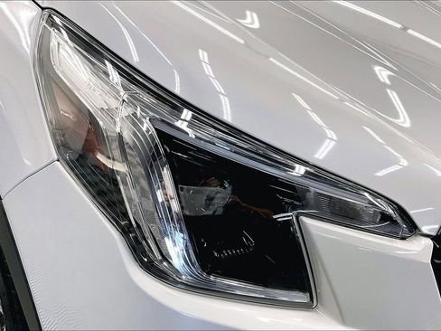 Used 2023 Subaru Forester Premium AWD/4WD image 26