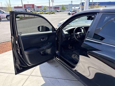 Used 2024 Honda HR-V Sport image 10