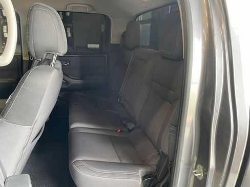 Certified 2022 Nissan Frontier SV AWD/4WD image 18