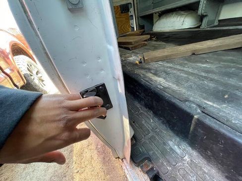 Used 2014 Chevrolet Express 2500 image 25