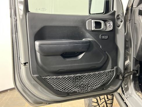 Used 2018 Jeep Wrangler Unlimited Sport S image 14